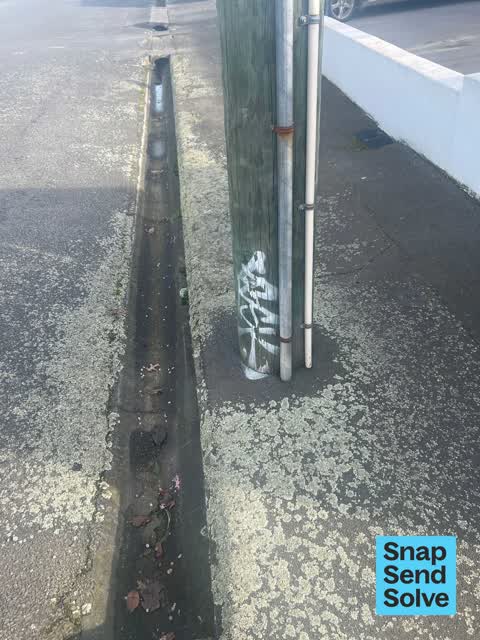 Graffiti somewhere else, a report photo