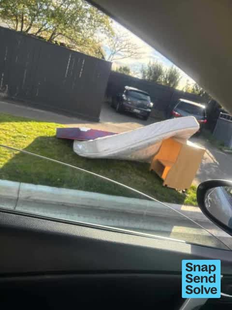 Dumped Rubbish, a report photo