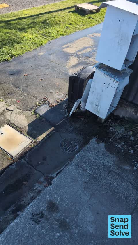 Water Leak, a report photo