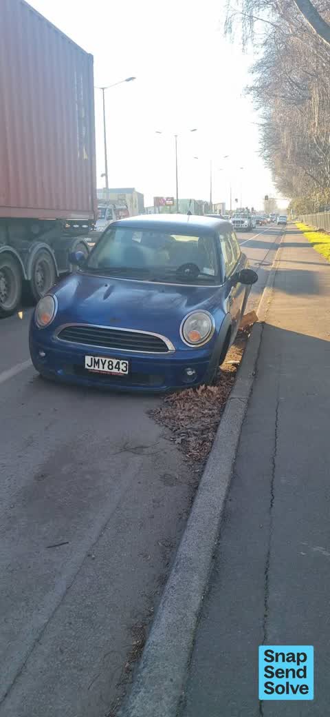 Abandoned Vehicle, a report photo