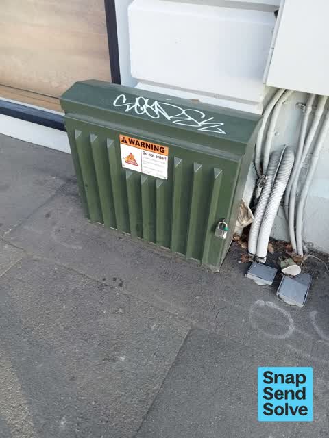 Graffiti somewhere else, a report photo