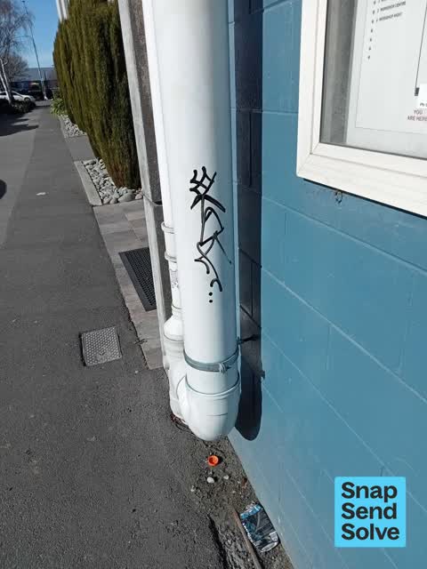 Graffiti somewhere else, a report photo