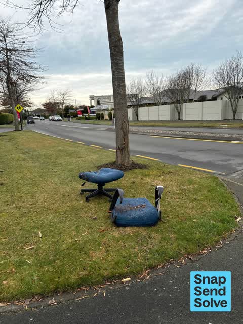 Dumped Rubbish, a report photo