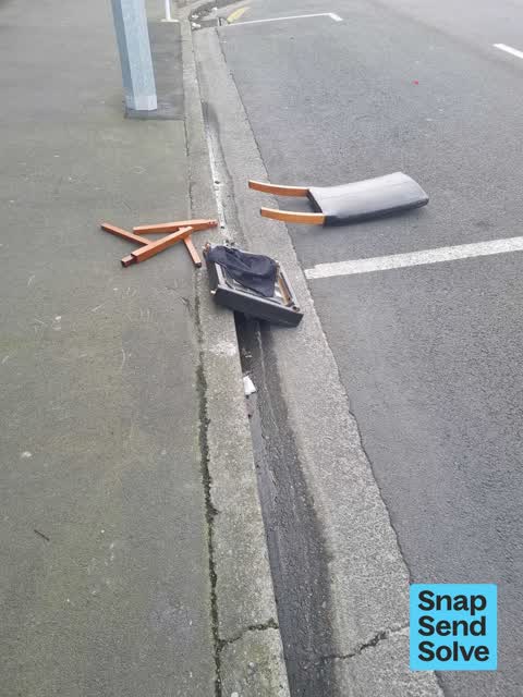 Litter — a report photo