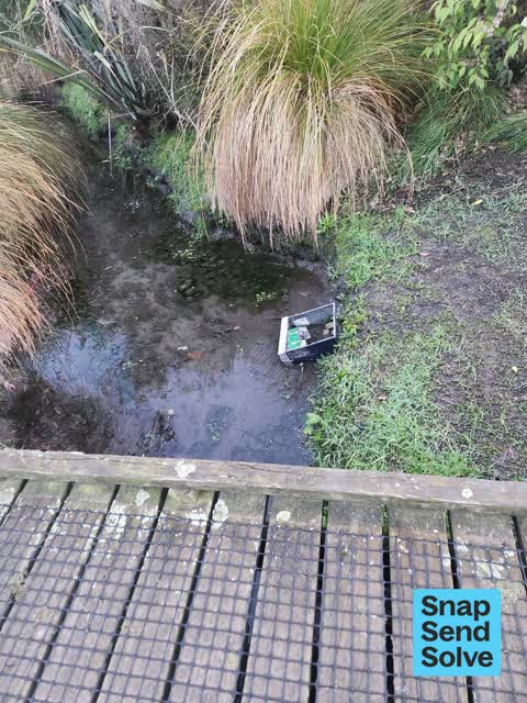 Dumped Rubbish, a report photo