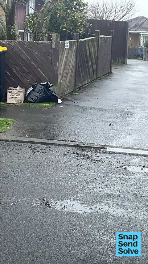 Dumped Rubbish, a report photo
