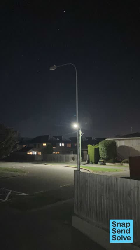 Damaged Street Light, a report photo
