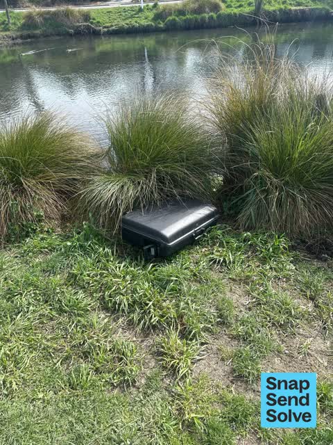 Dumped Rubbish, a report photo