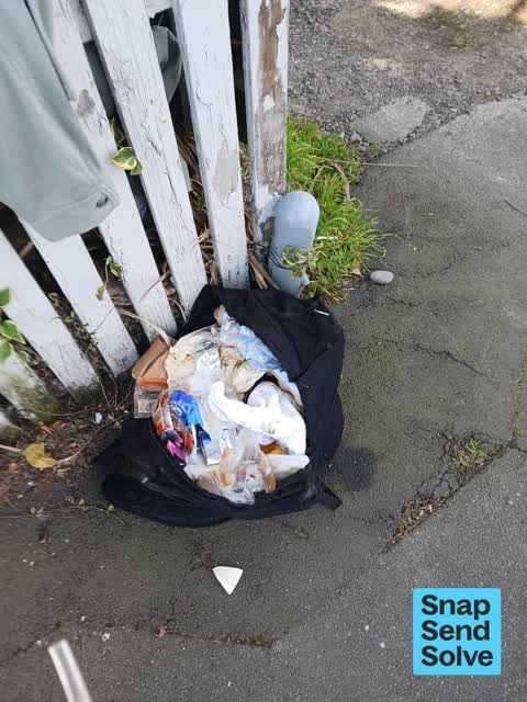 Dumped Rubbish, a report photo