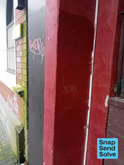 Graffiti somewhere else — a report photo