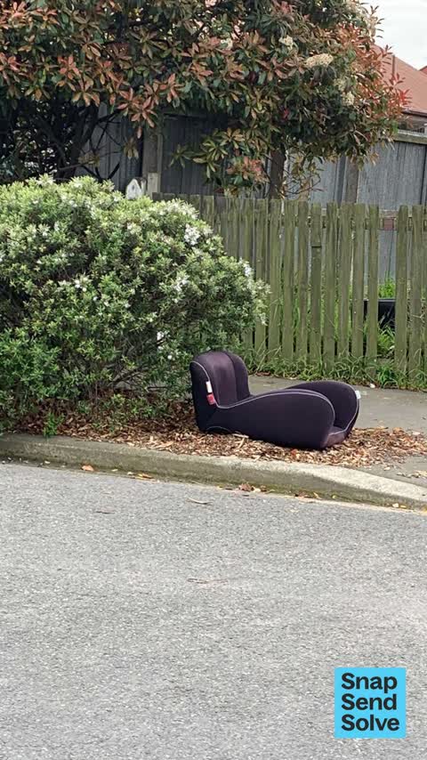Dumped Rubbish, a report photo