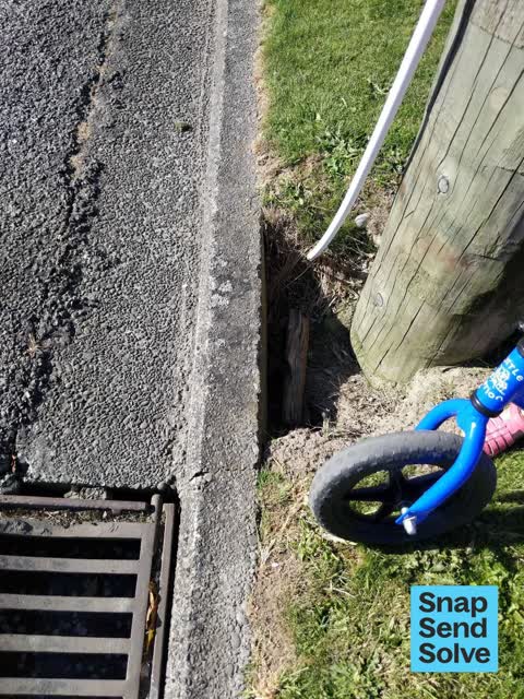 Pavement - Damaged, a report photo