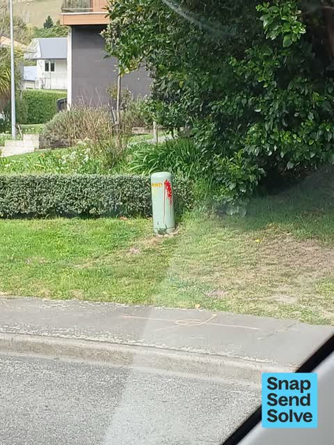 Graffiti somewhere else, a report photo