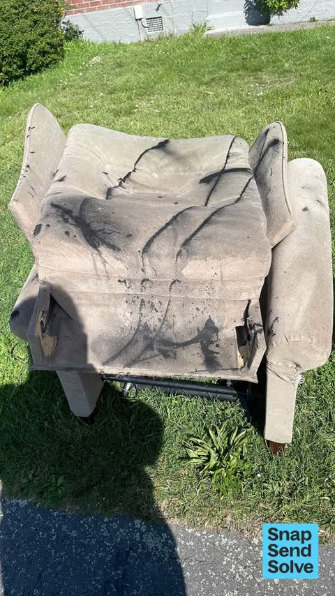 Dumped Rubbish, a report photo