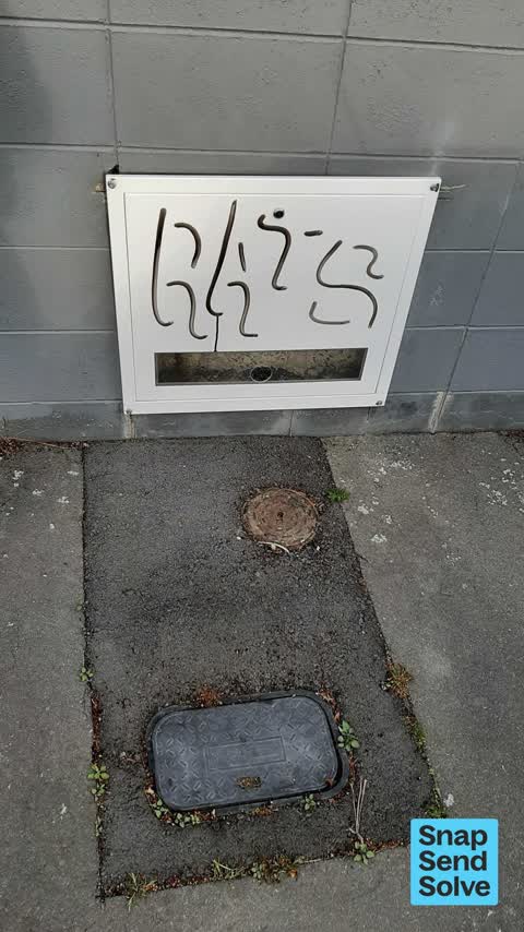 Graffiti somewhere else, a report photo