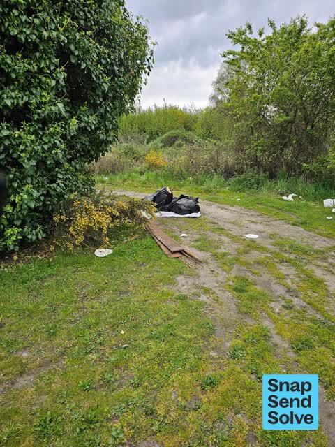 Dumped Rubbish, a report photo