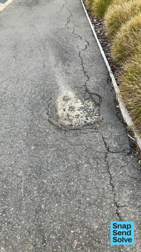 Pavement - Damaged, a report photo