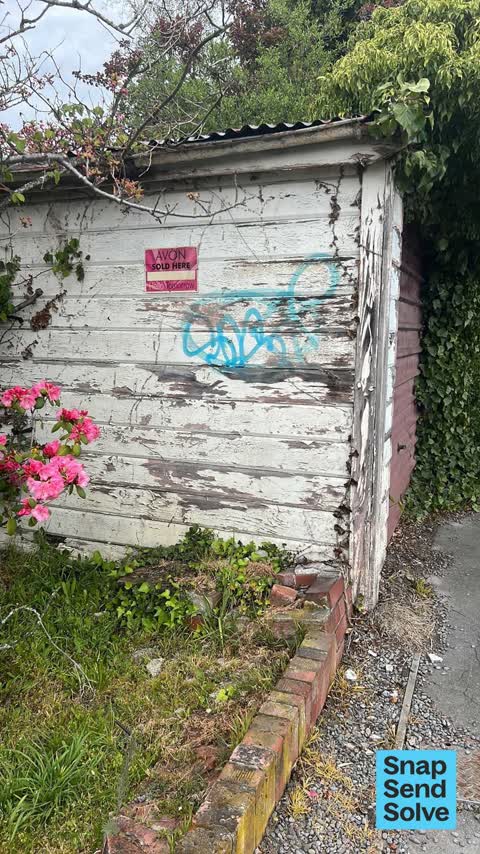 Graffiti somewhere else, a report photo