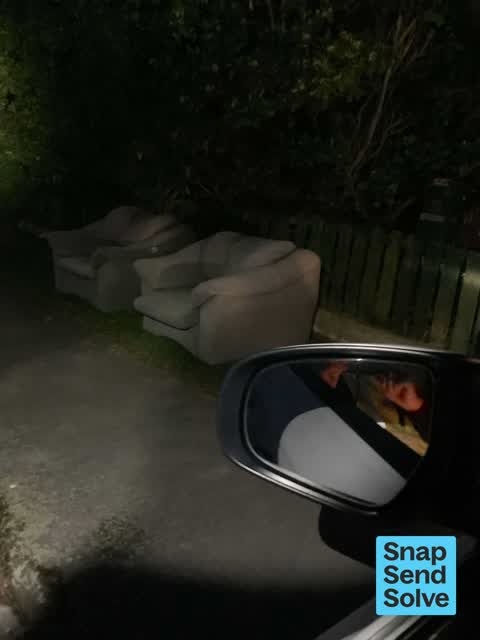 Dumped Rubbish, a report photo