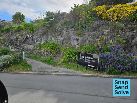Poles and Signage - General, a report photo