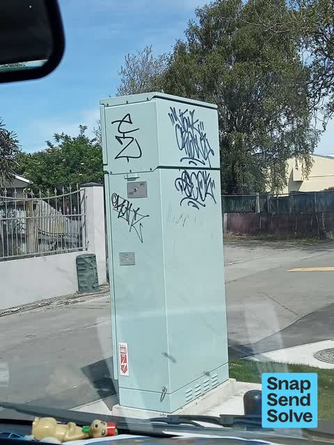 Graffiti somewhere else, a report photo