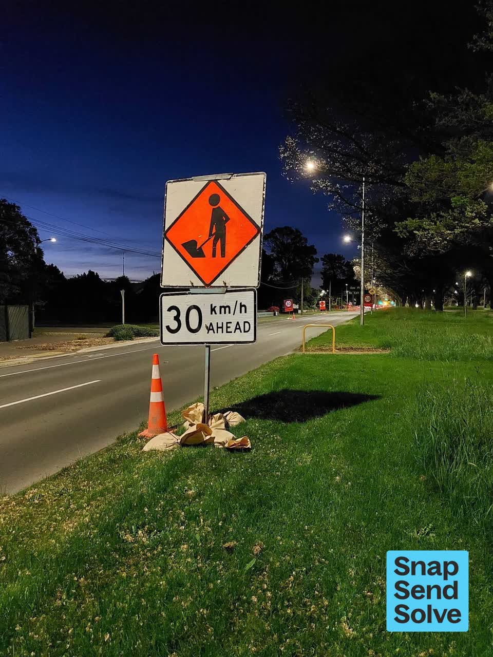 The photograph attached to this road signage report