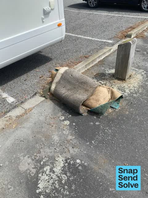 Dumped Rubbish, a report photo