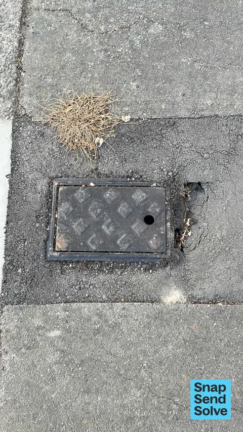 Pavement - Damaged, a report photo