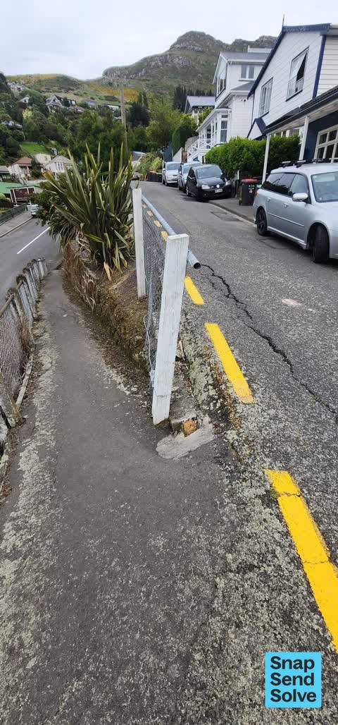 Pavement - Damaged, a report photo