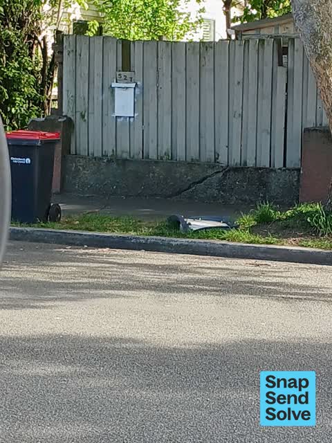 Dumped Rubbish, a report photo