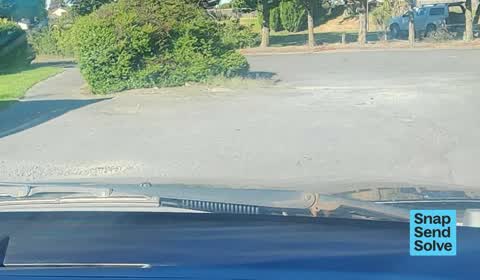 Pothole, a report photo
