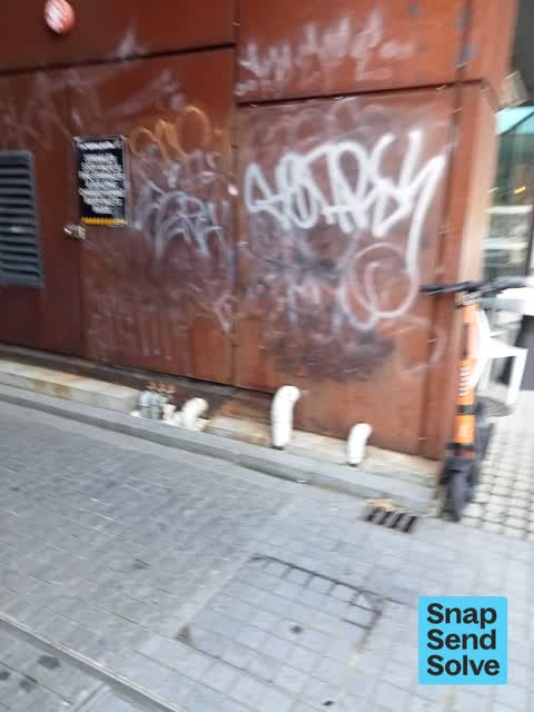 Graffiti somewhere else — a report photo