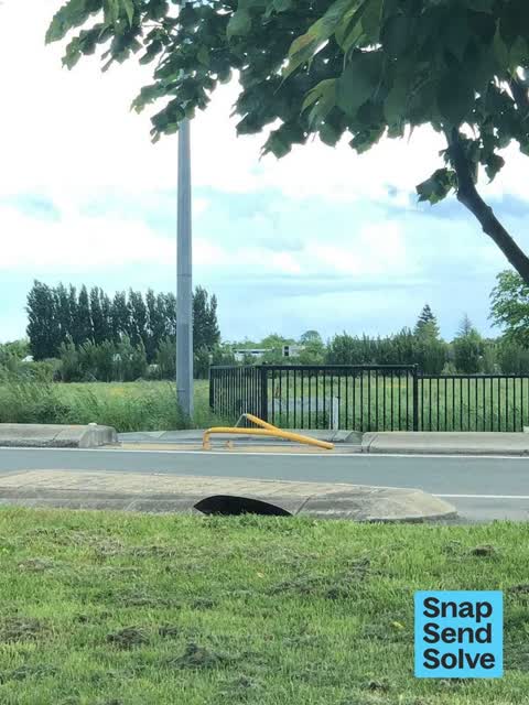 Pavement - Damaged, a report photo