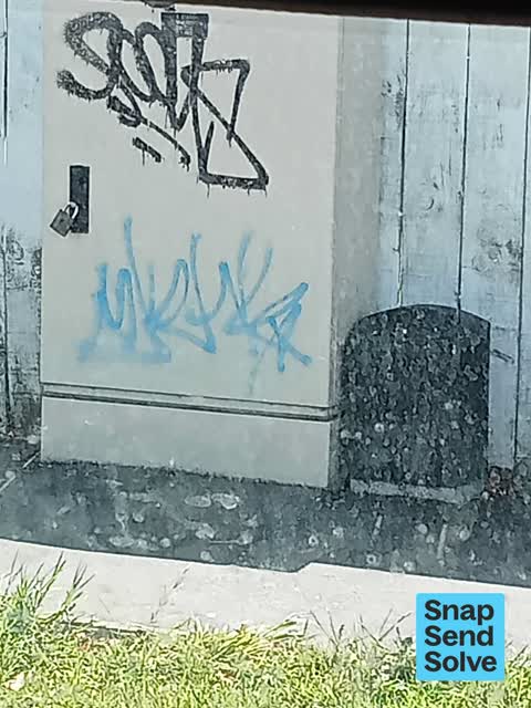 Graffiti somewhere else, a report photo
