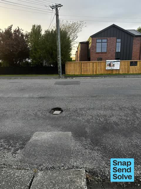 Pavement - Damaged, a report photo