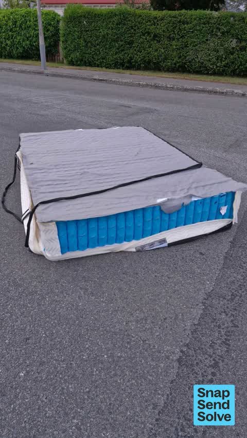 Dumped Rubbish, a report photo
