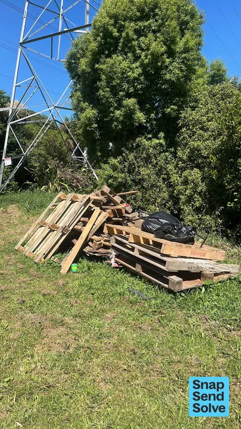 Dumped Rubbish, a report photo