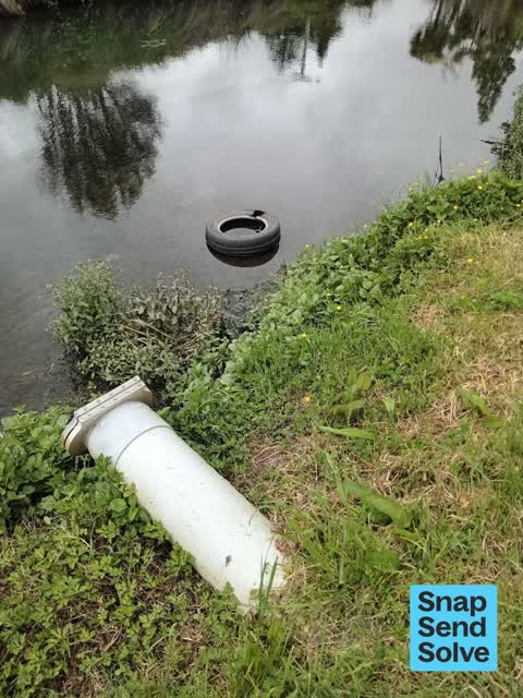 Dumped Rubbish, a report photo
