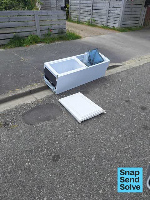 Dumped Rubbish, a report photo