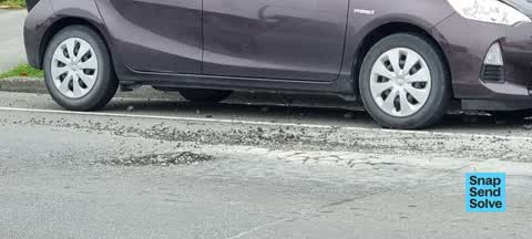 Pothole, a report photo