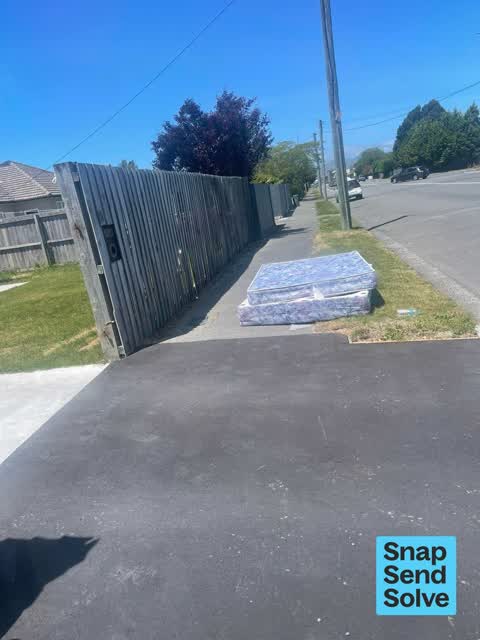 Dumped Rubbish, a report photo