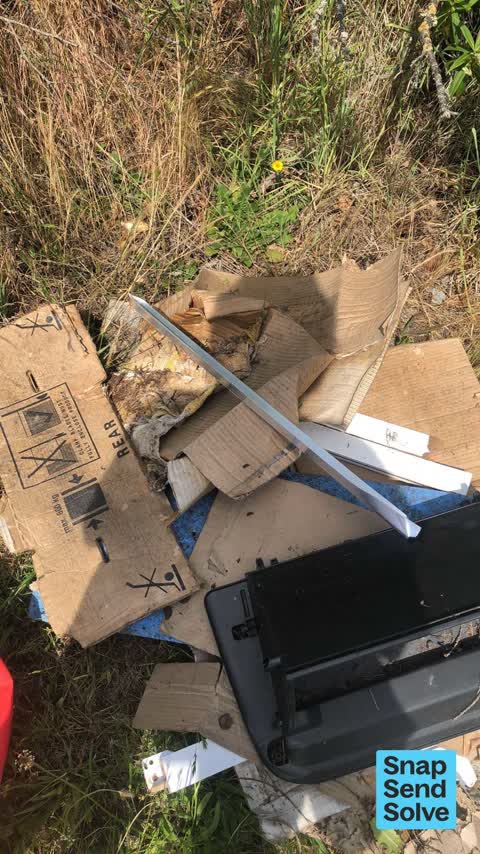 Dumped Rubbish, a report photo