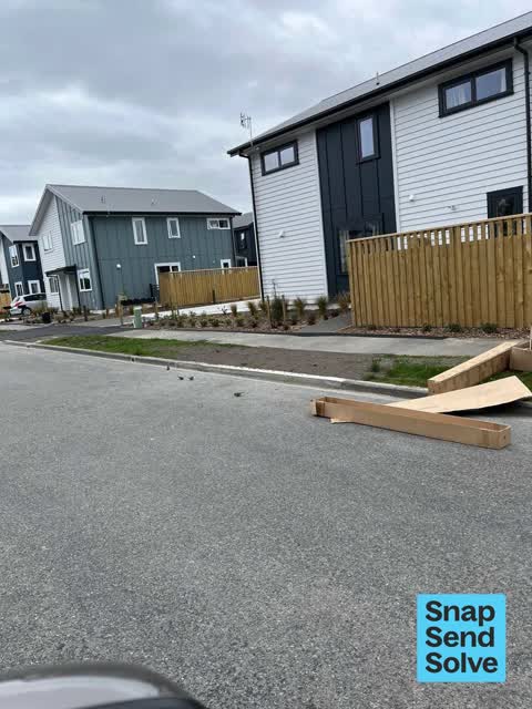 Litter, a report photo