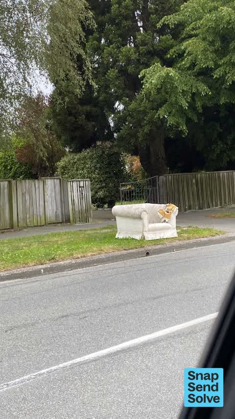 Dumped Rubbish, a report photo