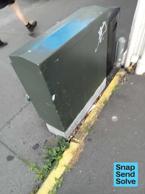Graffiti somewhere else, a report photo