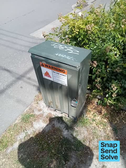 Graffiti somewhere else, a report photo