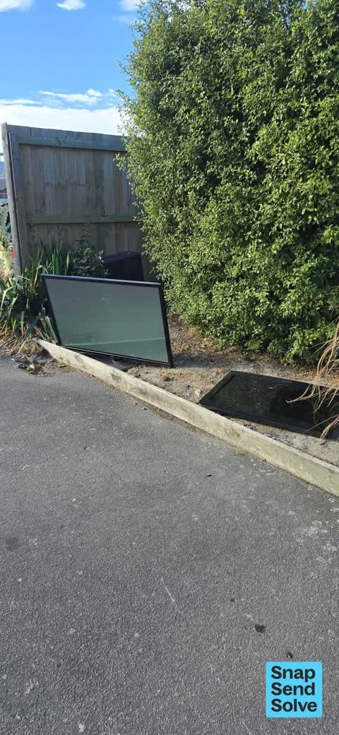 Dumped Rubbish, a report photo