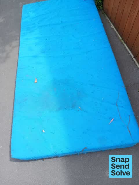 Dumped Rubbish, a report photo