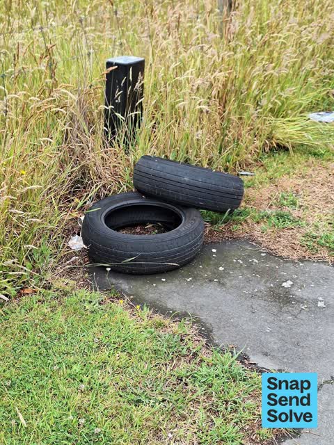 Dumped Rubbish — a report photo