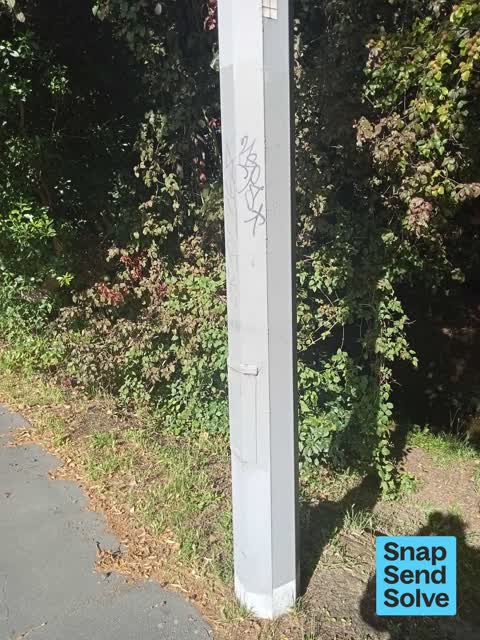 Graffiti somewhere else, a report photo